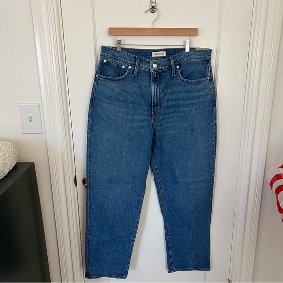 Madewell • The Perfect Vintage Straight Jean in Earlwood Wash - Picture 4 of 9